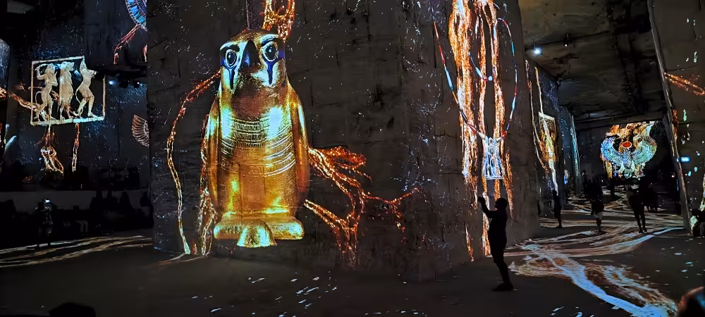 Les Baux-de-Provence et les Carrières de Lumières : Joyaux Culturels des Alpilles près de Saint-Rémy