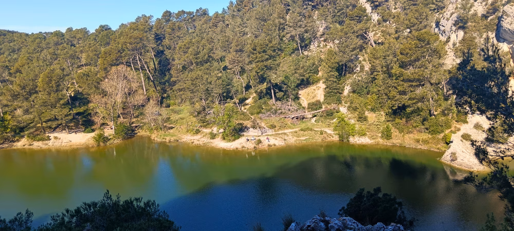 Que faire cet été dans les Alpilles quand il fait chaud ? Nos spots fraîcheur depuis Saint-Rémy